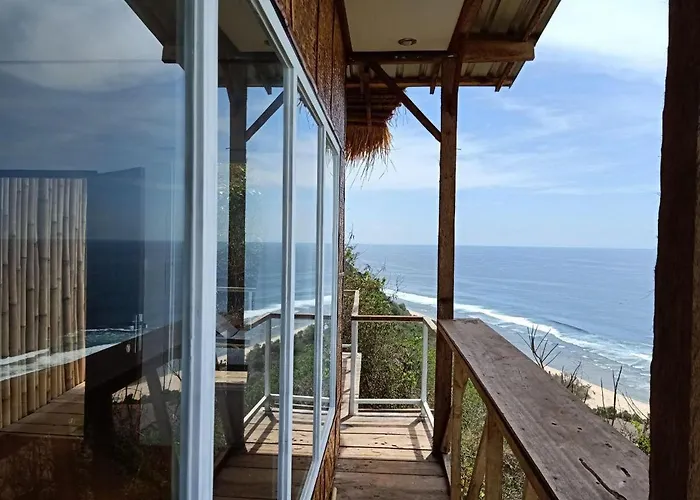 Nunggalan Hut * Uluwatu